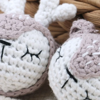 Q0KB DIY Crochet Animais Coelho Chupeta Clipe da Cadeia de Acessórios do Bebê Dentição Chupeta Artesanal de Tricô Berço Sensorial de Brinquedo de Presente